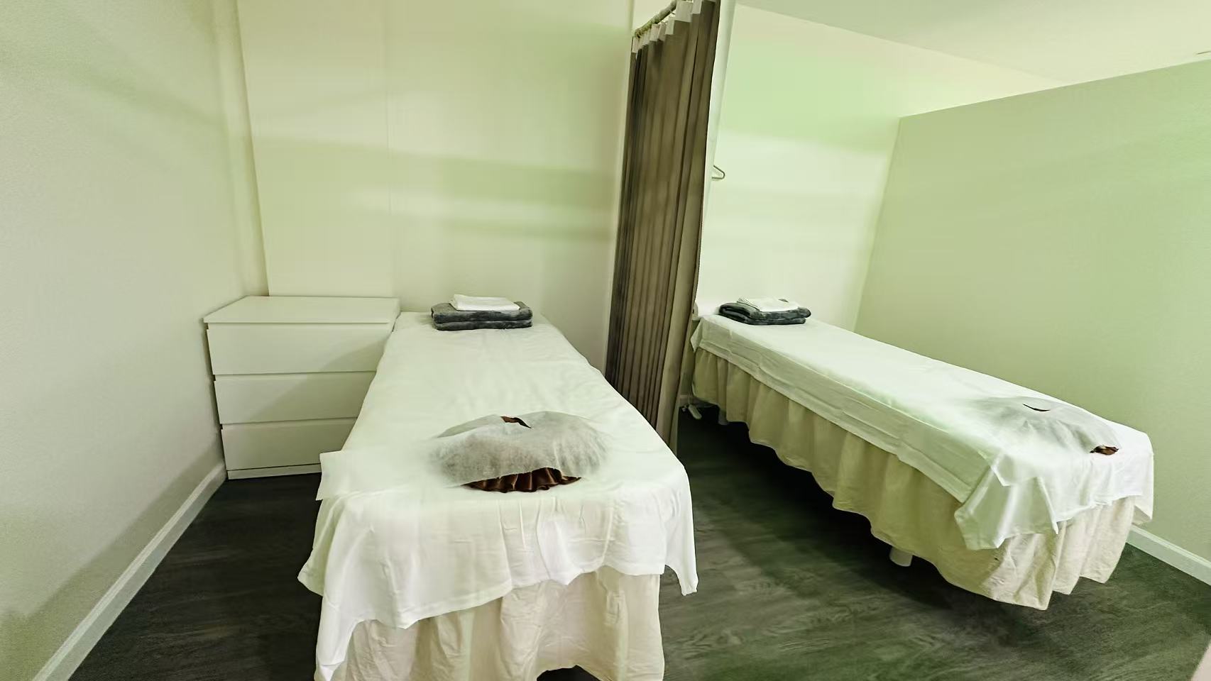 Calm Aura Spa gallery image