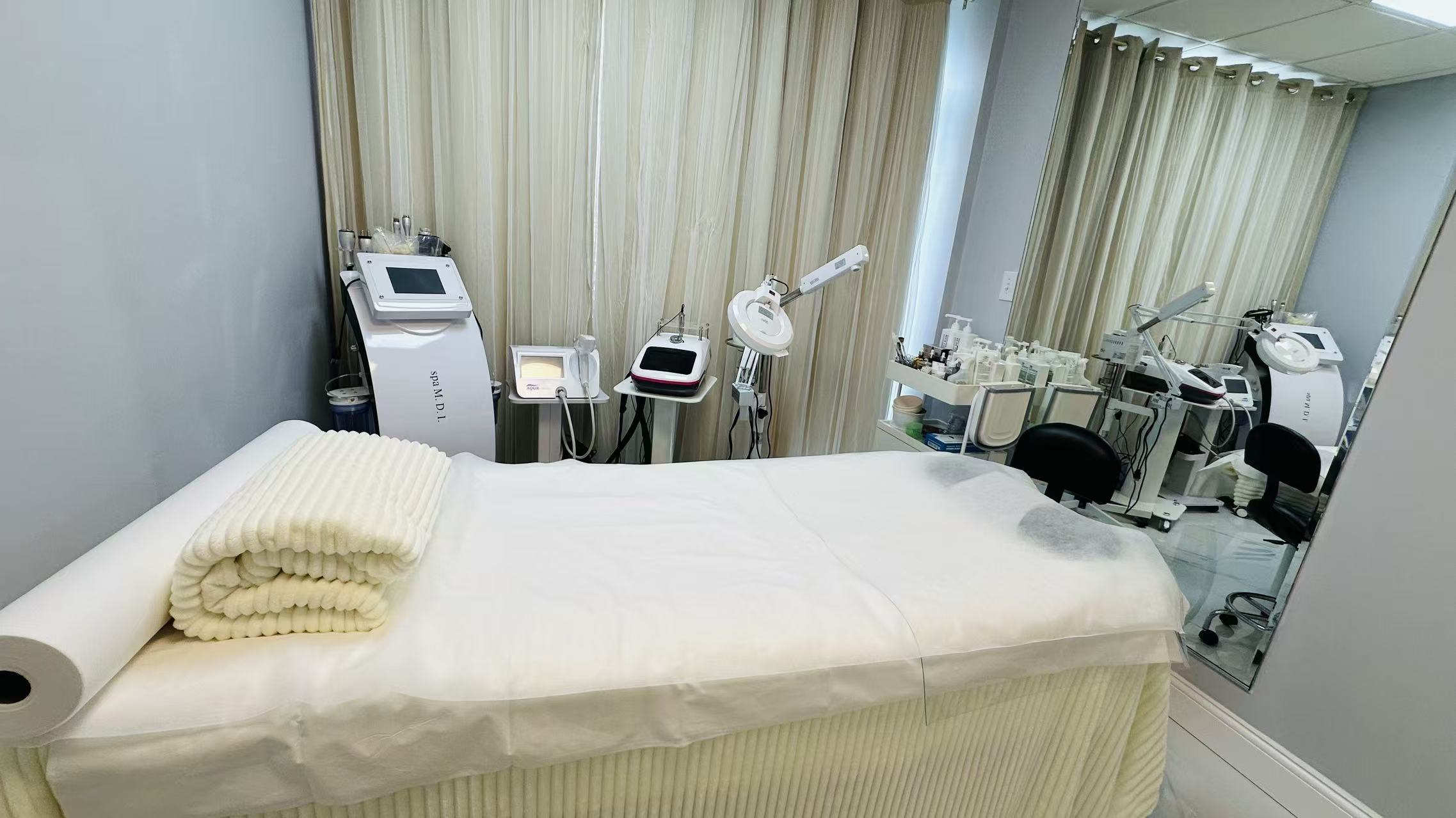 Calm Aura Spa gallery image